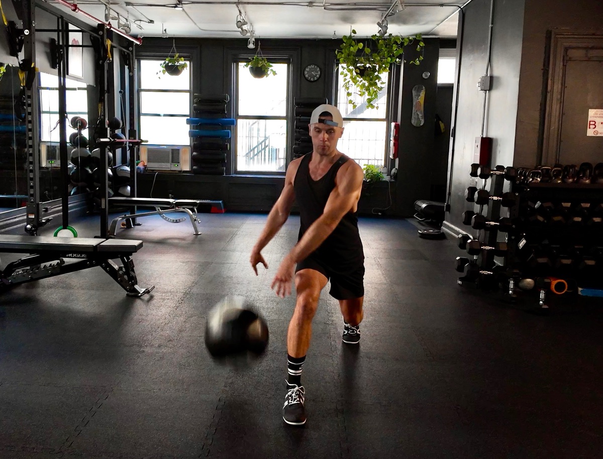 Medicine ball power exercise in the gym